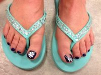 Nail Art tenen – Blauw met bloem