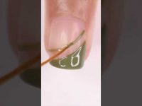 TRENDY NAIL DESIGN | gel polish nail art at home using chrome powder #nailart #addthis #ad
