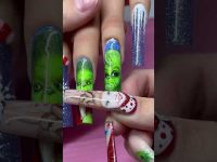 Kid Grinch and Baby Grinch 😂😂😂 nail art painted by me! #grinch #nails #nailart #naildesign