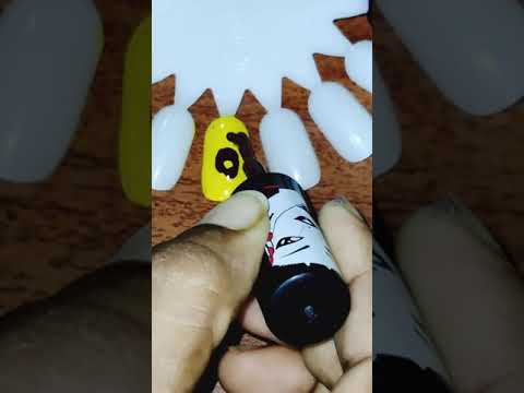 Easy And Quick Nail Art Design // Nail Art Tutorial #diy #nailart #design #shorts #youtubeshorts