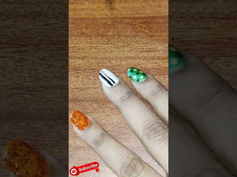 Easy Christmas Nail Art Design #nailart #design #tutorial #shorts #youtubeshorts